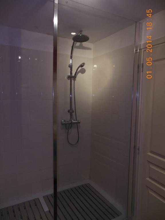 Chambre D'Hotes La Bichette Chassagny Szoba fotó